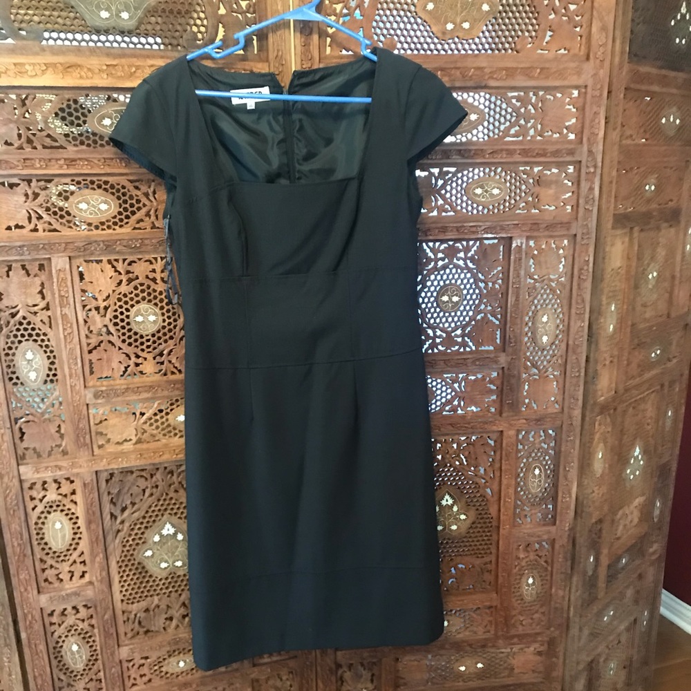 Fitted Cap Sleeve Black Dress